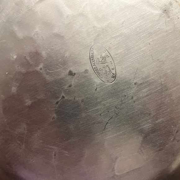 VINTAGE FORGED ALUMINIUM BASKET - Picture 5 of 7